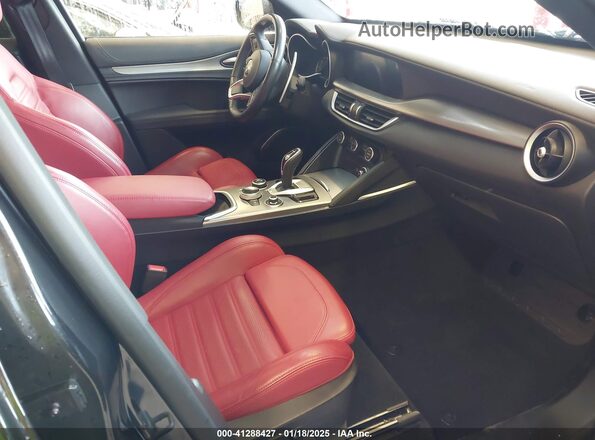 ZASPAKBN6N7D28612 2022 ALFA ROMEO STELVIO Black 