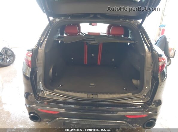 ZASPAKBN6N7D28612 2022 ALFA ROMEO STELVIO Black 