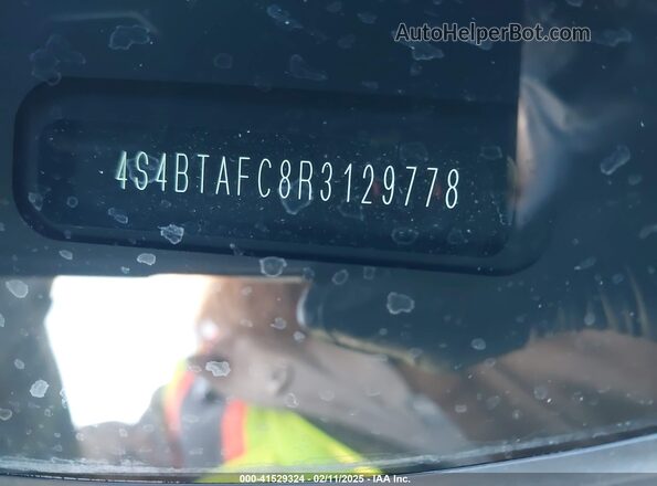 4S4BTAFC8R3129778 2024 SUBARU OUTBACK Green ძრავის განყოფილების ხედი