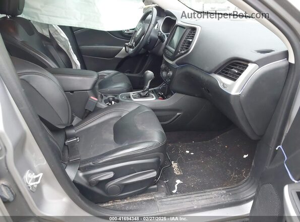 1C4PJLLB0JD509803 2018 JEEP CHEROKEE LATITUDE PL Silver Սալոնի դիմացի տեսք