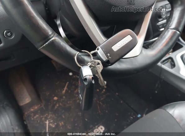 1C4PJLLB0JD509803 2018 JEEP CHEROKEE LATITUDE PL Silver Առջևի վահանակի տեսք
