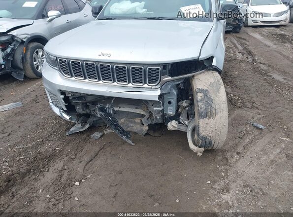 1C4RJKAG2P8871795 2023 JEEP GRAND CHEROKEE L Silver Вид спереду
