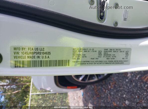 1C4SJRBP5RS104635 2024 JEEP WAGONEER L White ძრავის განყოფილების ხედი