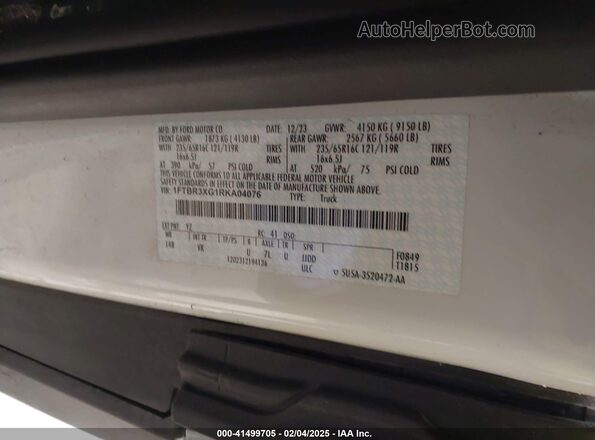 1FTBR3XG1RKA04076 2024 FORD TRANSIT-250 White Vista del compartimento del motor