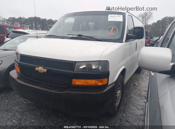 1GCWGAFP6K1279662 2019 CHEVROLET EXPRESS Белый Передняя левая четверть