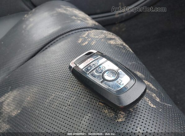 1LN6L9NP6L5606322 2020 LINCOLN CONTINENTA Silver Widok deski rozdzielczej