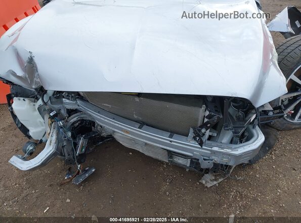 1LN6L9NP6L5606322 2020 LINCOLN CONTINENTA Silver Widok z przodu