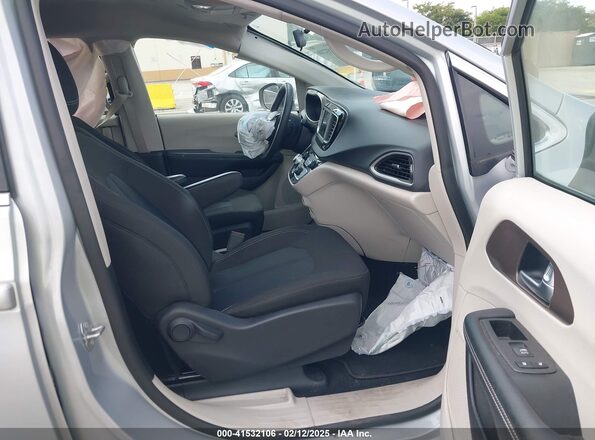 2C4RC1CG4NR211535 2022 CHRYSLER VOYAGER Silver 