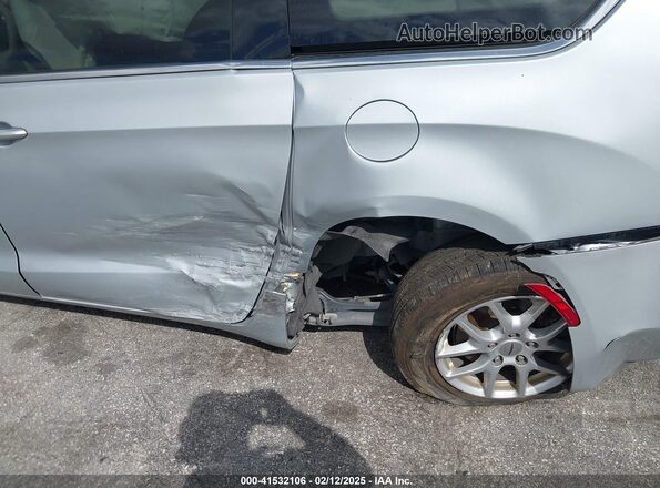 2C4RC1CG4NR211535 2022 CHRYSLER VOYAGER Silver 