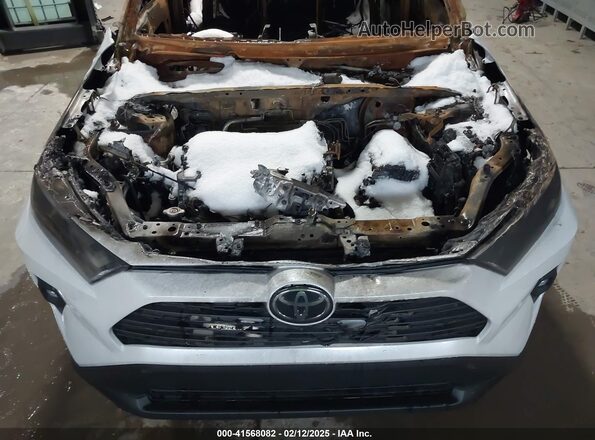 2T3A1RFV0RW475956 2024 TOYOTA LE White Rear view