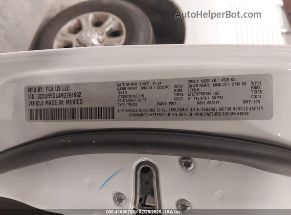 3C6UR5DL4RG291692 2024 RAM 2500 White Engine compartment view