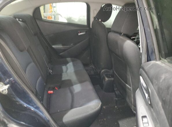 3MYDLBYV6HY185937 2017 TOYOTA YARIS Blue 