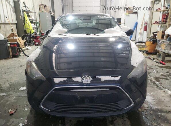 3MYDLBYV6HY185937 2017 TOYOTA YARIS Blue 
