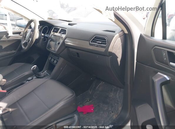 3VV2B7AX1MM070358 2021 VOLKSWAGEN TIGUAN White Вид салону спереду
