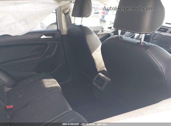 3VV2B7AX1MM070358 2021 VOLKSWAGEN TIGUAN White Вид наклейки з VIN-кодом