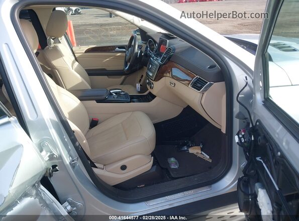 4JGDF6EE1KB237753 2019 MERCEDES-BENZ GLS 450 Silver Вид салону спереду