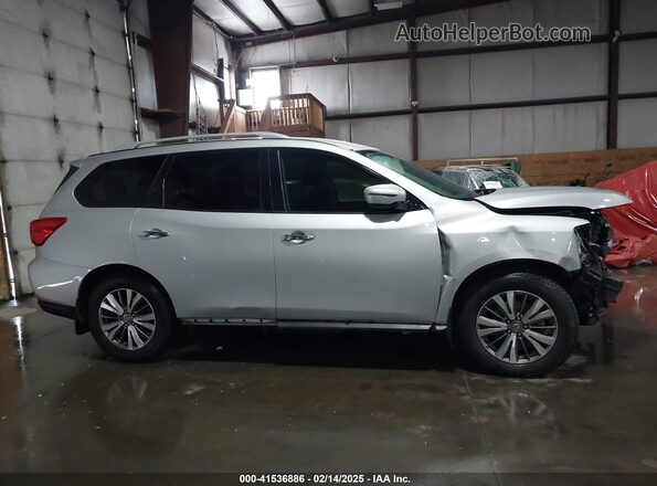 5N1DR2MN8KC609651 2019 NISSAN PATHFINDER Silver Rear interior view