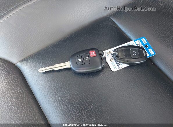 5TFHY5F17KX866880 2019 TOYOTA LIMITED Белый Вид панели приборов