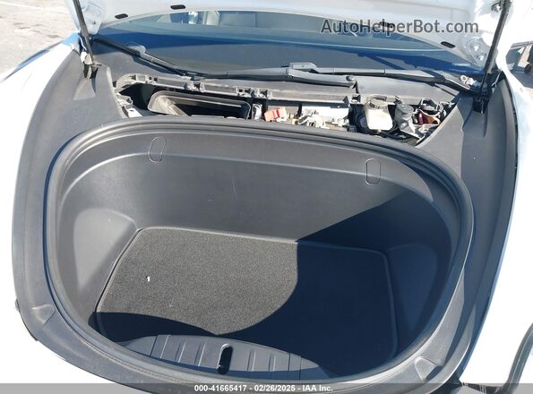 5YJ3E1EB9JF088774 2018 TESLA MODEL 3 White Rear view