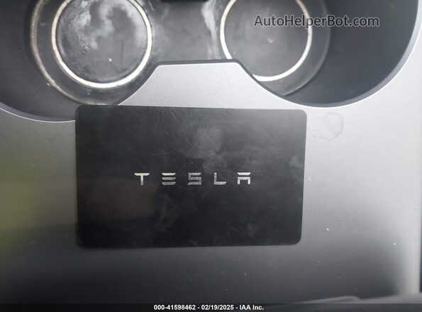 5YJ3E1EC2PF382633 2023 TESLA MODEL 3 Черный Вид панели приборов