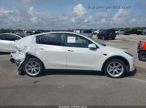 7SAYGDEE3PA123054 2023 TESLA MODEL Y White Vista interior de 360 grados