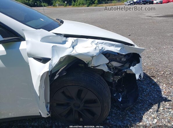 7SAYGDEE5RF117892 2024 TESLA MODEL Y Белый Вид спереди