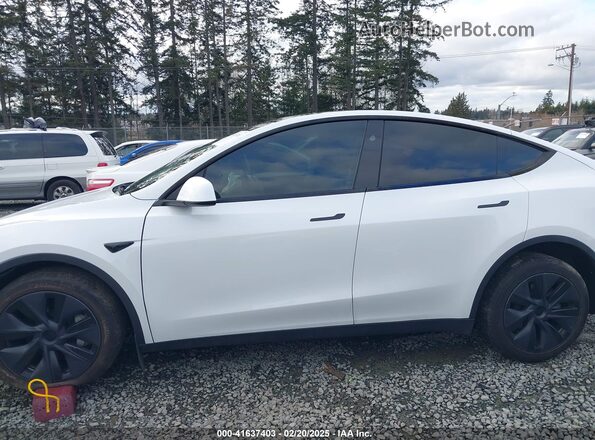 7SAYGDEE5RF117892 2024 TESLA MODEL Y Белый 