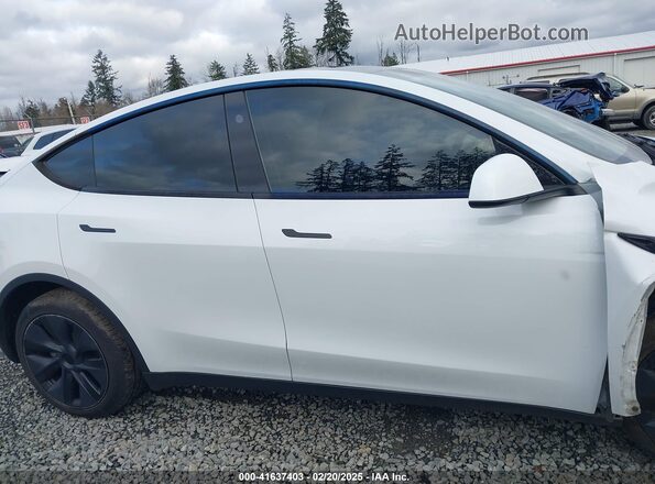7SAYGDEE5RF117892 2024 TESLA MODEL Y Белый Панорамный вид салона 360°