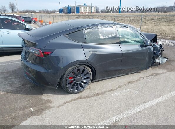7SAYGDEF5RF039879 2024 TESLA MODEL Y Gray Tył prawy