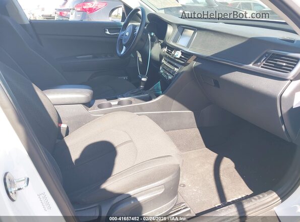 KNAGT4LE5H5017490 2017 KIA OPTIMA HYBRID White Вид салону спереду