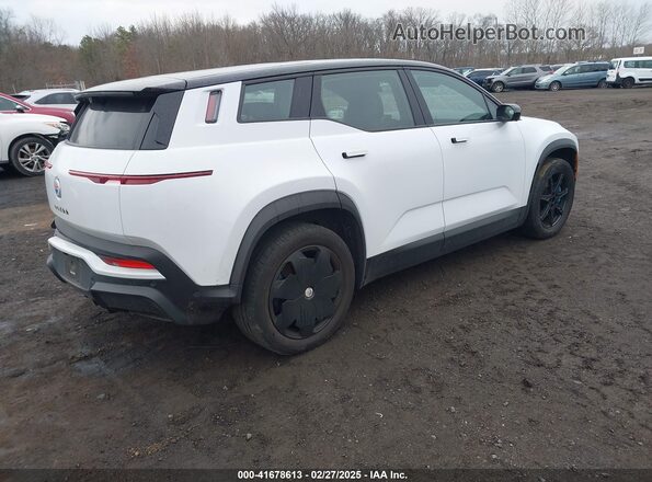 VCF1EBU24PG007449 2023 FISKER OCEAN White Trasero derecho