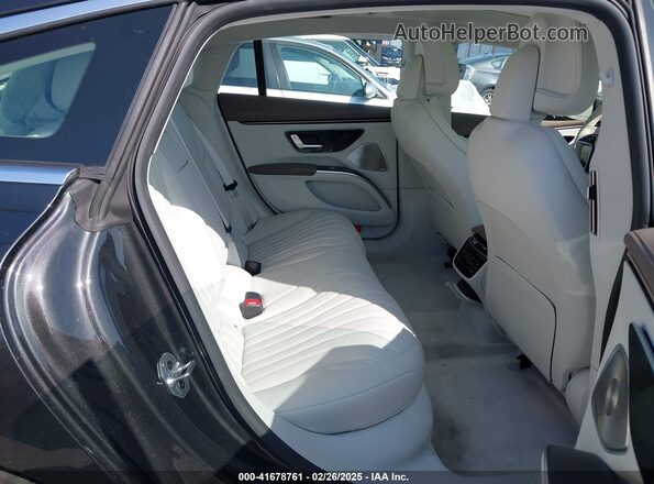 W1KCG4EB5NA001047 2022 MERCEDES-BENZ EQS 580 Black Вид наклейки з VIN-кодом