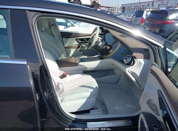 W1KCG4EB5NA001047 2022 MERCEDES-BENZ EQS 580 Black Вид салону спереду