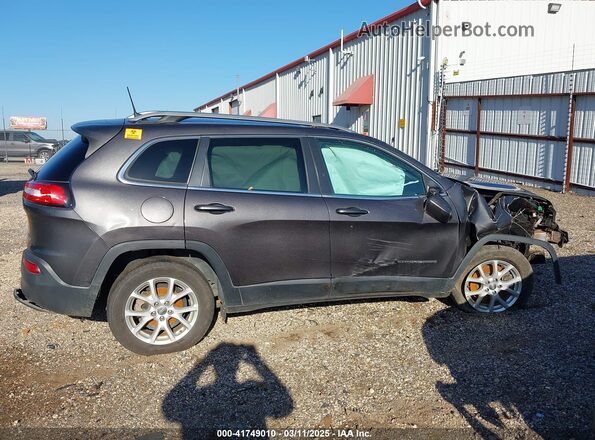1C4PJLLB8JD597015 2018 JEEP CHEROKEE LATITUDE PL Gray Rear interior view
