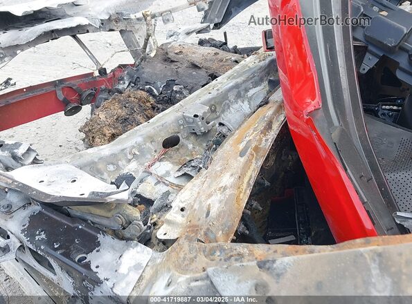 1G1FE1R72P0109676 2023 CHEVROLET CAMARO Red ძრავის განყოფილების ხედი