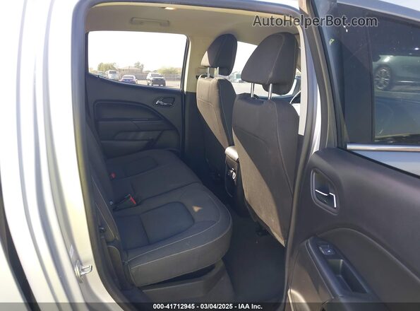 1GCGSCEN7K1117134 2019 CHEVROLET COLORADO Silver VIN կոդի պիտակի տեսք