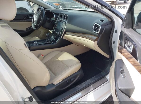 1N4AA6AP5GC397980 2016 NISSAN MAXIMA White Front interior view