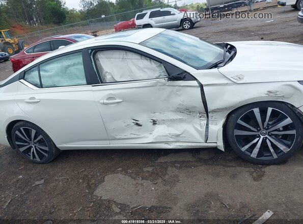 1N4BL4CV3MN318580 2021 NISSAN ALTIMA White Панорамний вид салону 360°