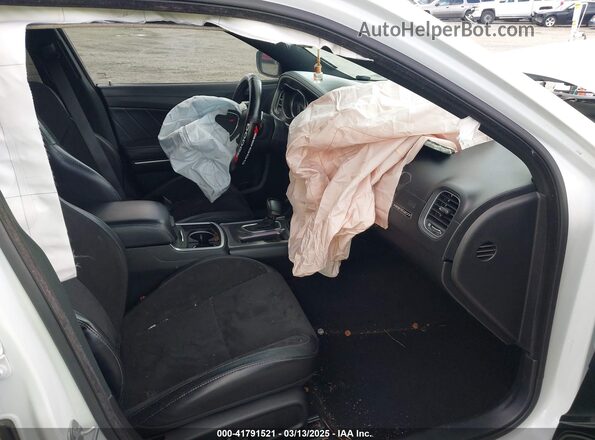 2C3CDXCT0MH682111 2021 DODGE CHARGER White Widok wnętrza z przodu