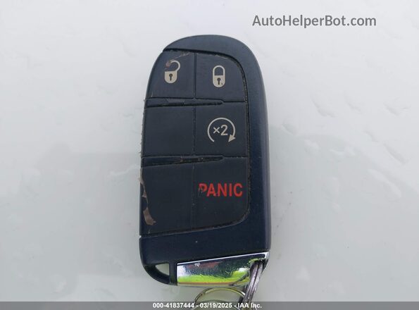 3C4NJDCB5LT153584 2020 JEEP COMPASS White Vista del salpicadero