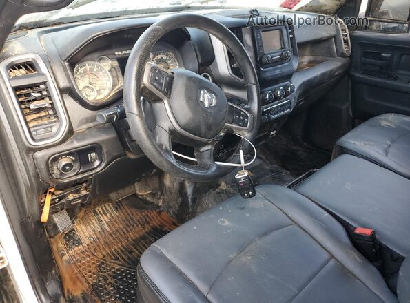 3C63R3GJ4RG242521 2024 RAM 3500 Белый 
