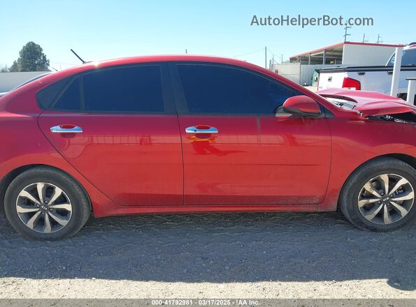 3KPA24AD2ME387395 2021 KIA RIO Red 360 interior view