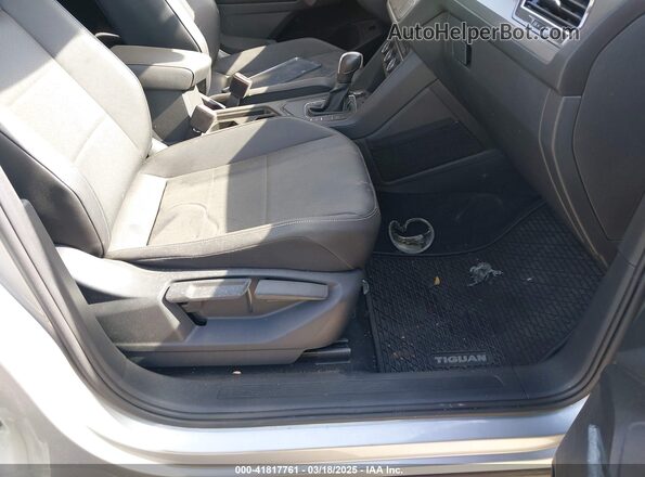 3VV3B7AX2MM013607 2021 VOLKSWAGEN TIGUAN Серый Вид салона спереди