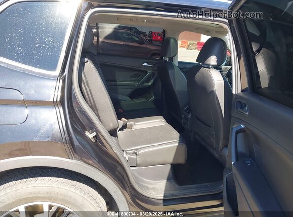 3VV3B7AX6LM071413 2020 VOLKSWAGEN TIGUAN Black Widok naklejki z numerem VIN