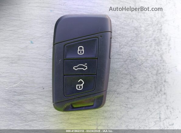 3VVCX7B22PM337388 2023 VOLKSWAGEN TAOS Blue Vista del salpicadero