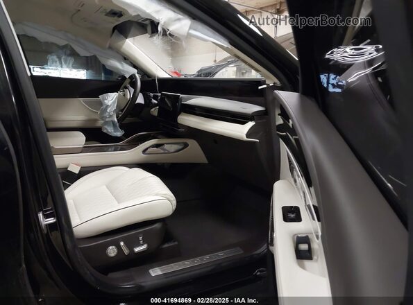 5LMPJ9J43RJ876353 2024 LINCOLN NAUTILUS Black Vista interior delantera