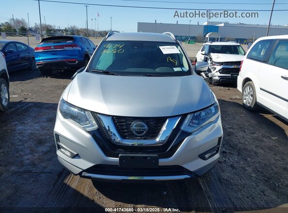 5N1AT2MV0JC850610 2018 NISSAN ROGUE Серебряный Вид щитка приборов