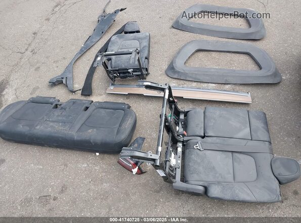 7SAYGDEE2PA187134 2023 TESLA MODEL Y Black Dashboard view