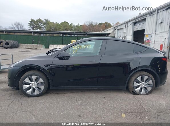 7SAYGDEE2PA187134 2023 TESLA MODEL Y Black 360 interior view