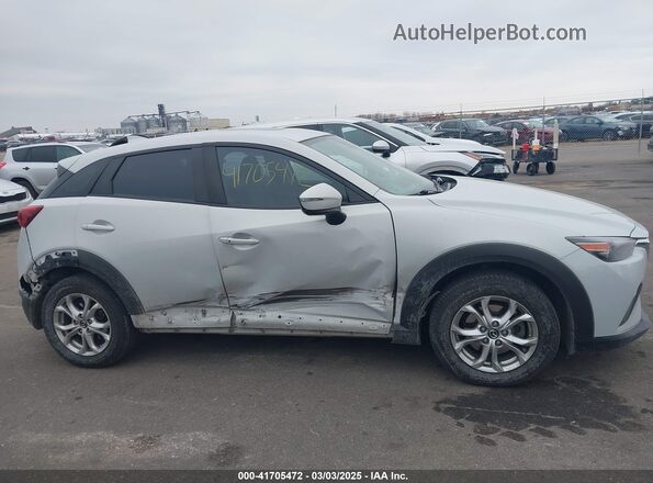 JM1DKFC75G0130180 2016 MAZDA CX-3 White Widok wnętrza z tyłu